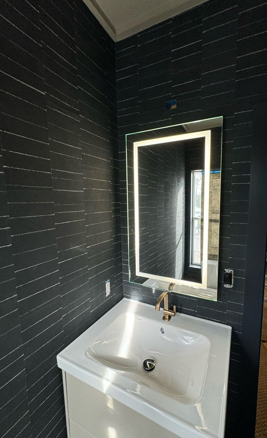 Black and White Modern Wallpaper in a Bathroom